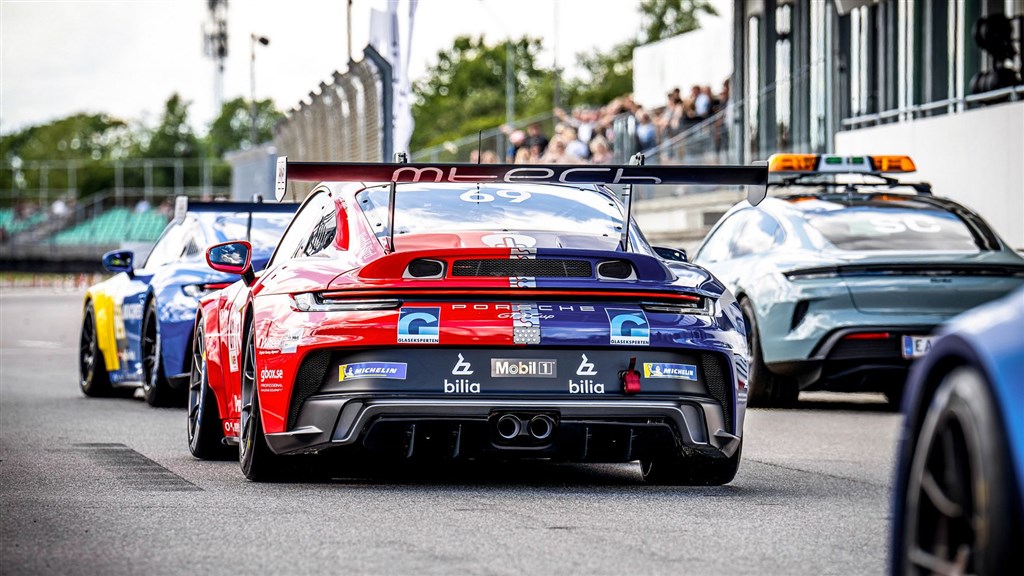 Porsche Carrera Cup Scandinavia på Jyllandsringen i 2024 - Porsche Danmark støtter de danske Porsche-talenter.
(Foto: Porsche Carrera Cup Scandinavia)